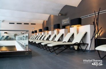 Stojací lampa z naplaveného dřeva termální lázně
