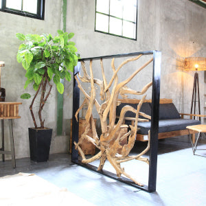 Raumteiler mit Ästen